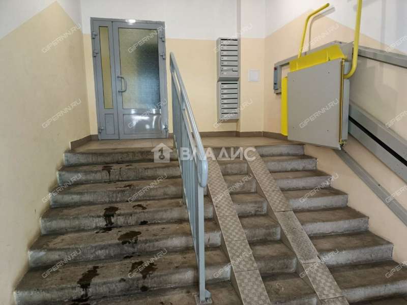 двухкомнатная квартира на Бурнаковской улице дом 91