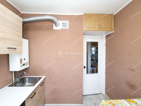 2-komnatnaya-ul-geroya-chugunova-d-5a фото